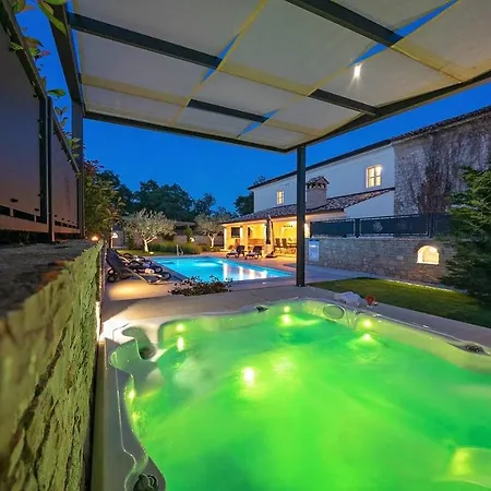 Lori בית נופש Nova Vas (Porec)